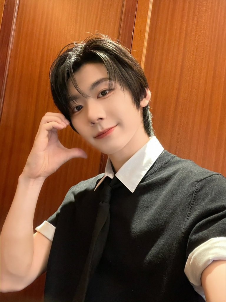 Recent activity shot of Park Han (AHOF)