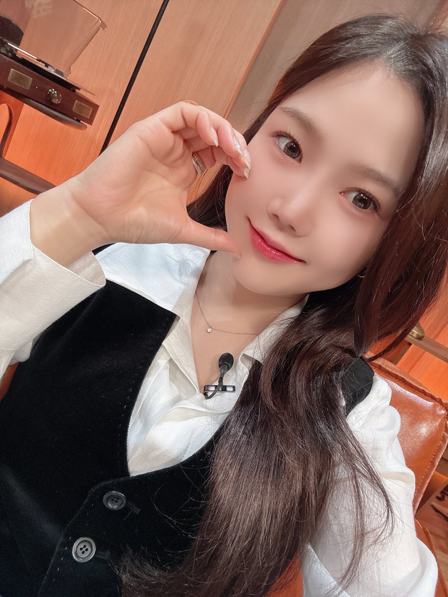 Recent activity shot of OH MY GIRL