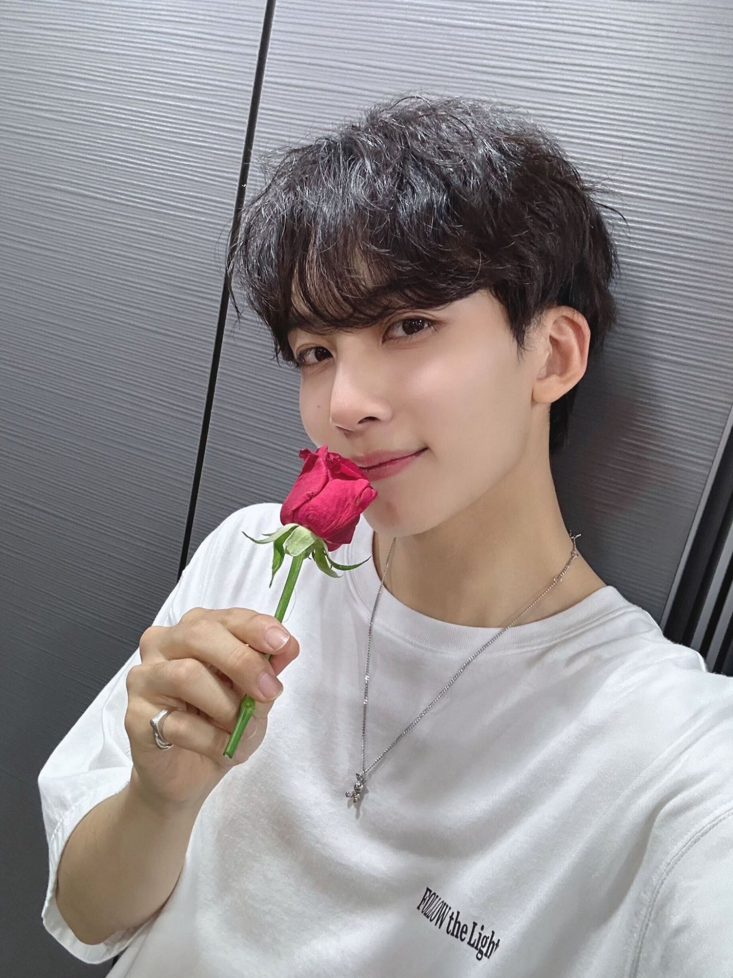 Latest photo of Jeonghan (SEVENTEEN)