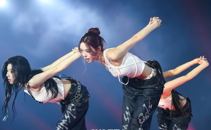 Behind-the-scenes cut of ITZY