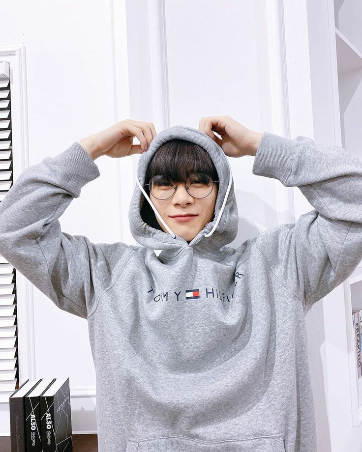 A moment captured by Moonbin (ASTRO)'s fan