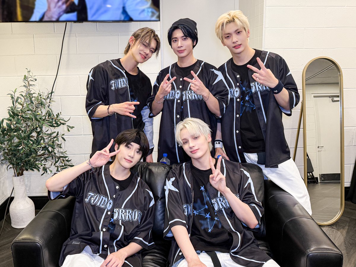 TOMORROW X TOGETHERの最新写真