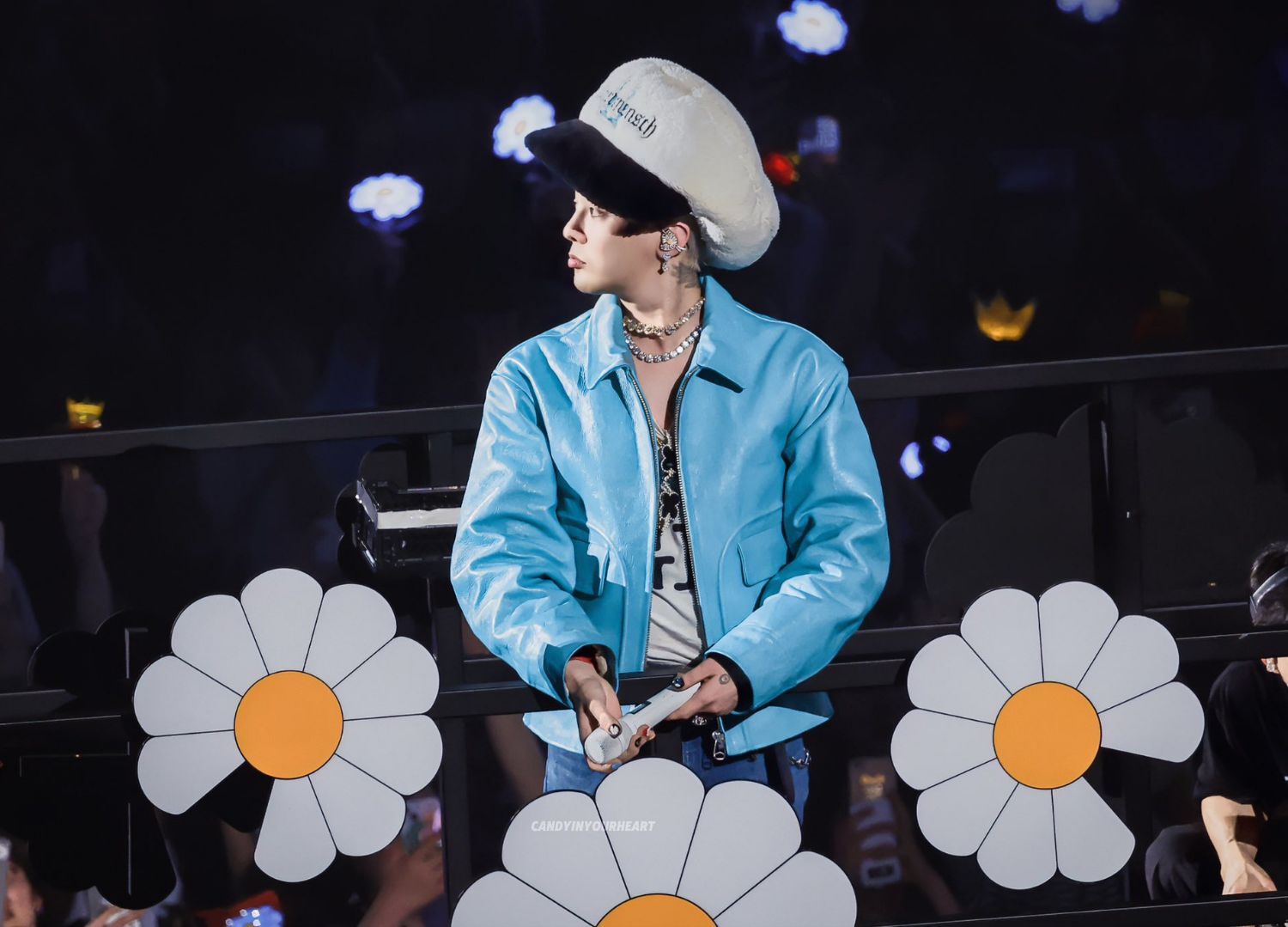 A moment captured by G-DRAGON (BIGBANG)'s fan