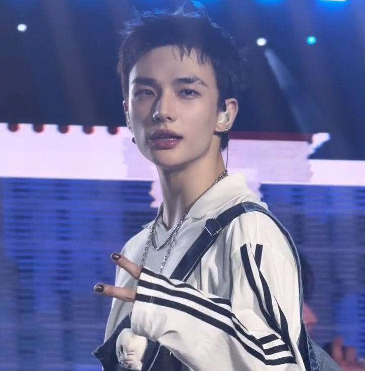 Behind-the-scenes cut of Hyunjin (Stray Kids)