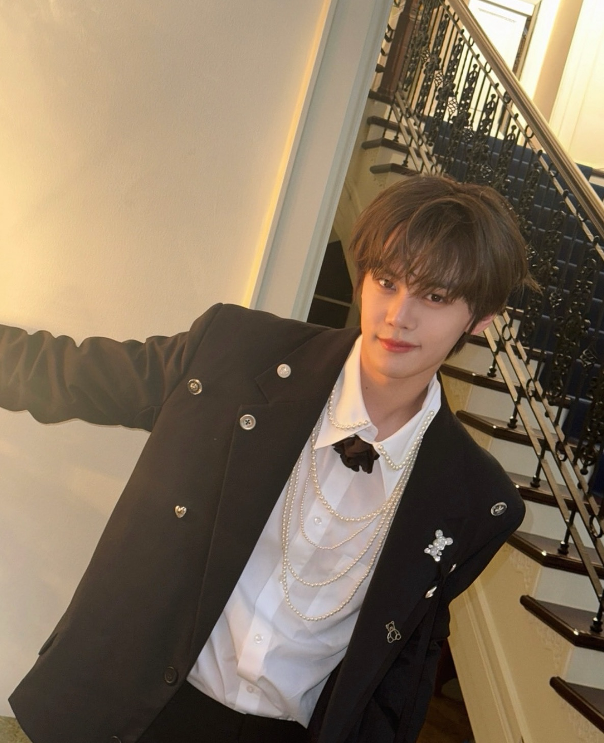 Recent activity shot of Kim Gyuvin (ZEROBASEONE)