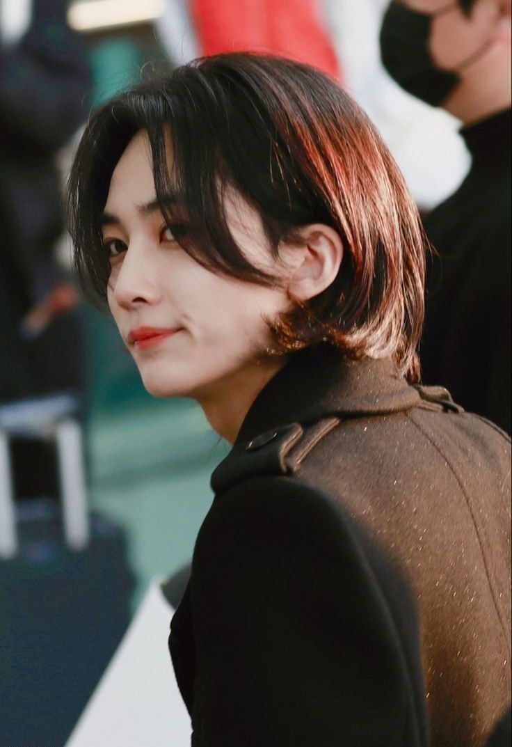 A moment captured by Jeonghan (SEVENTEEN)'s fan