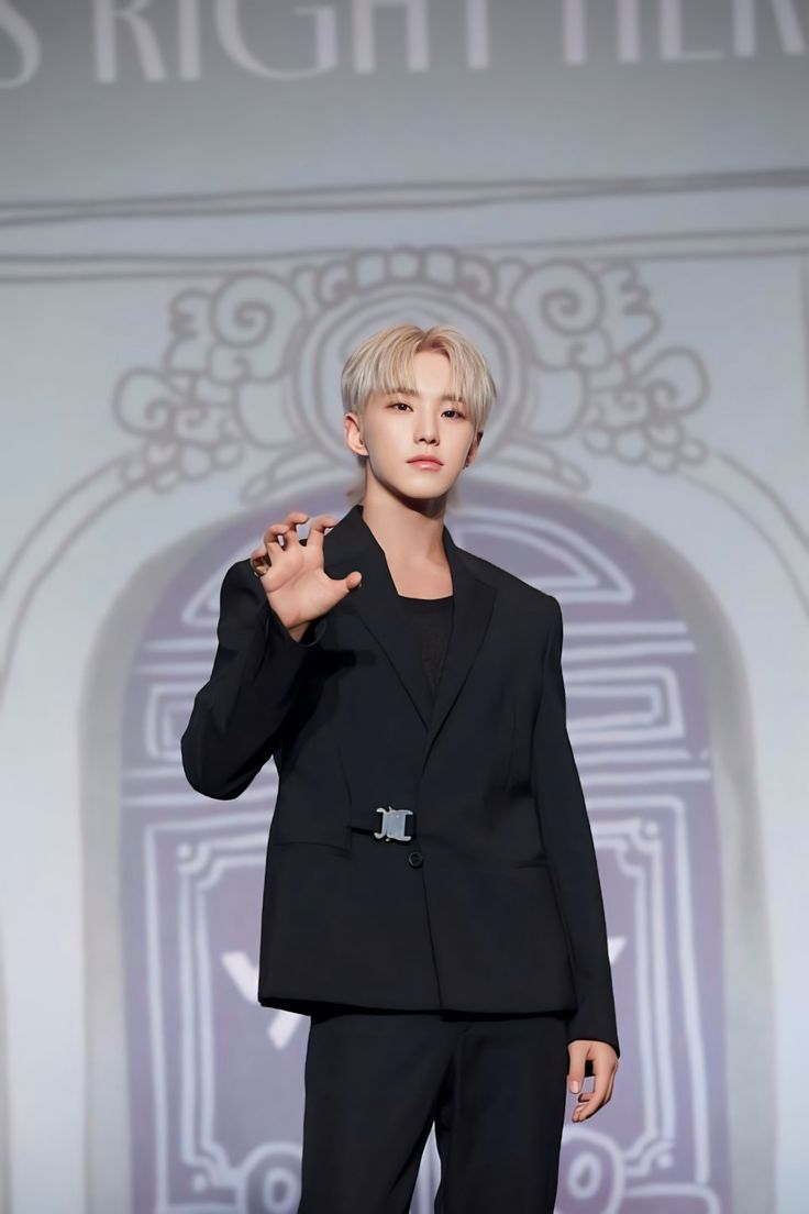 Latest photo of Hoshi (SEVENTEEN)