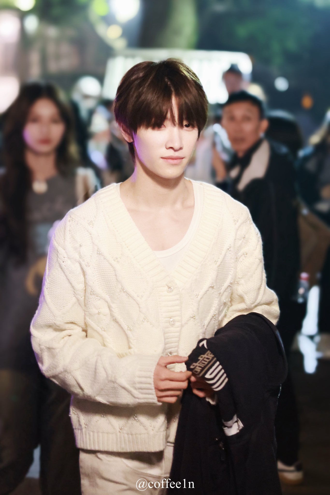 Behind-the-scenes cut of Chen Kaiwen