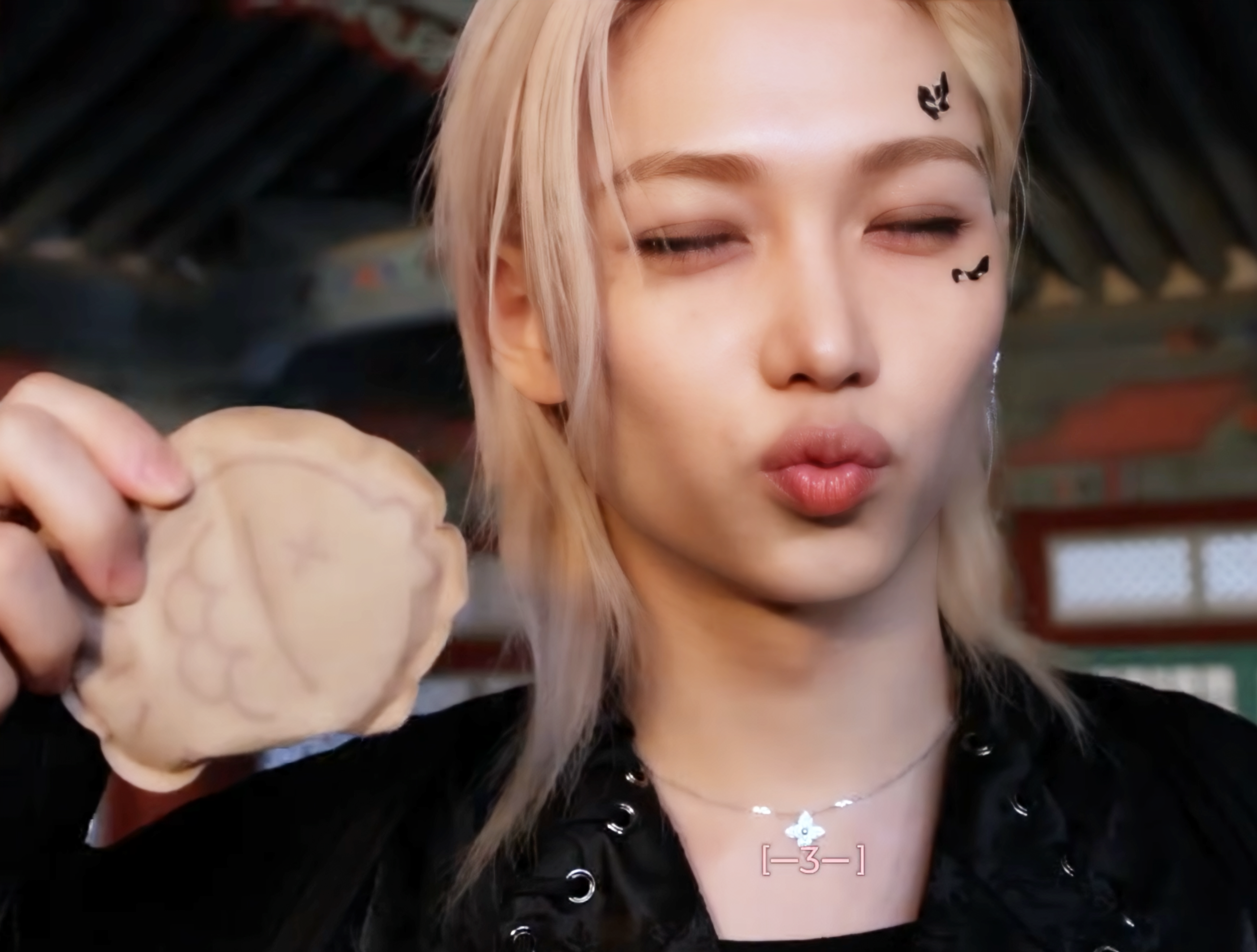 Latest photo of Felix (Stray Kids)