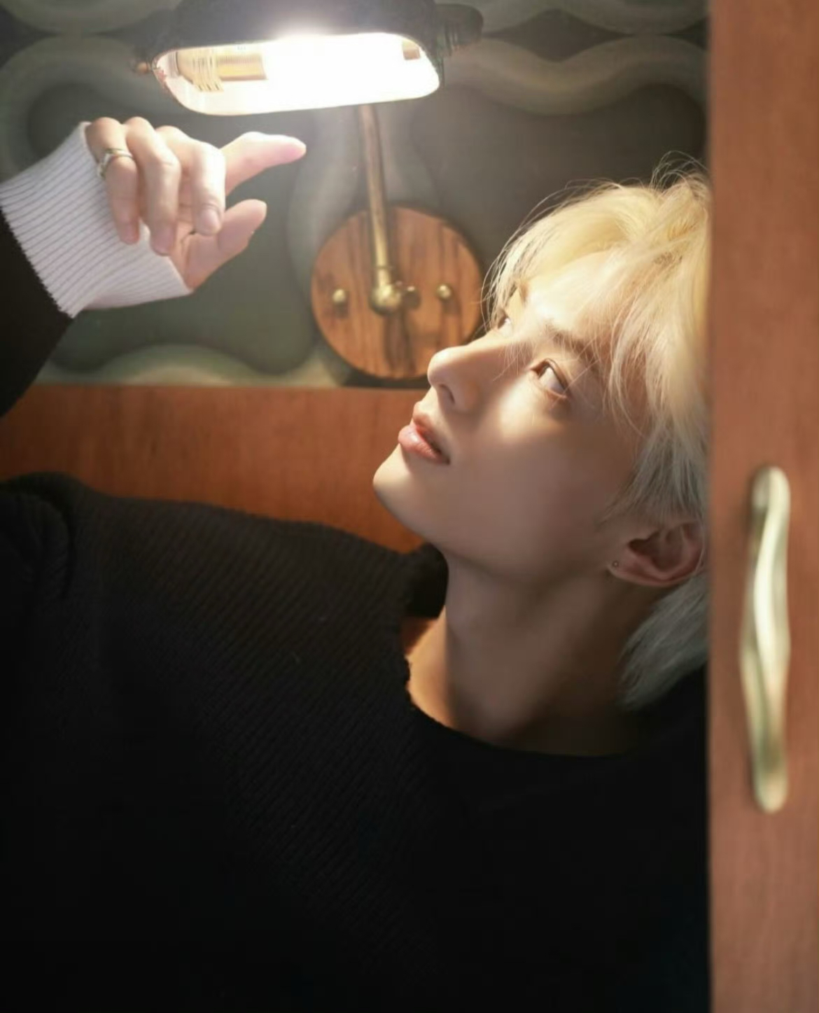 Behind-the-scenes cut of Jun (SEVENTEEN)