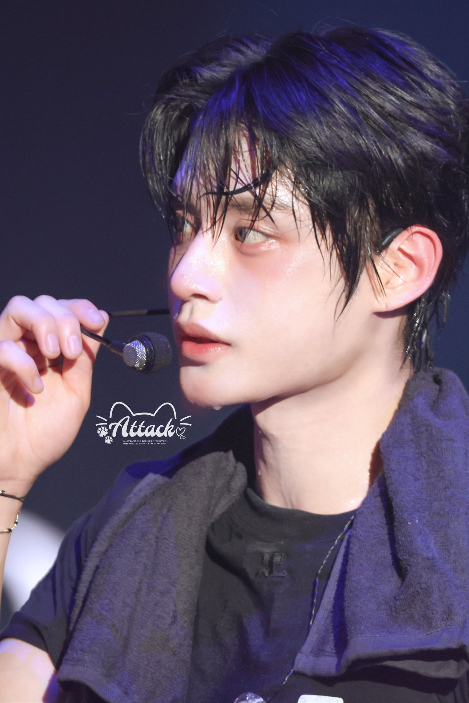 Recent activity shot of Kim Jiwoong (ZEROBASEONE)