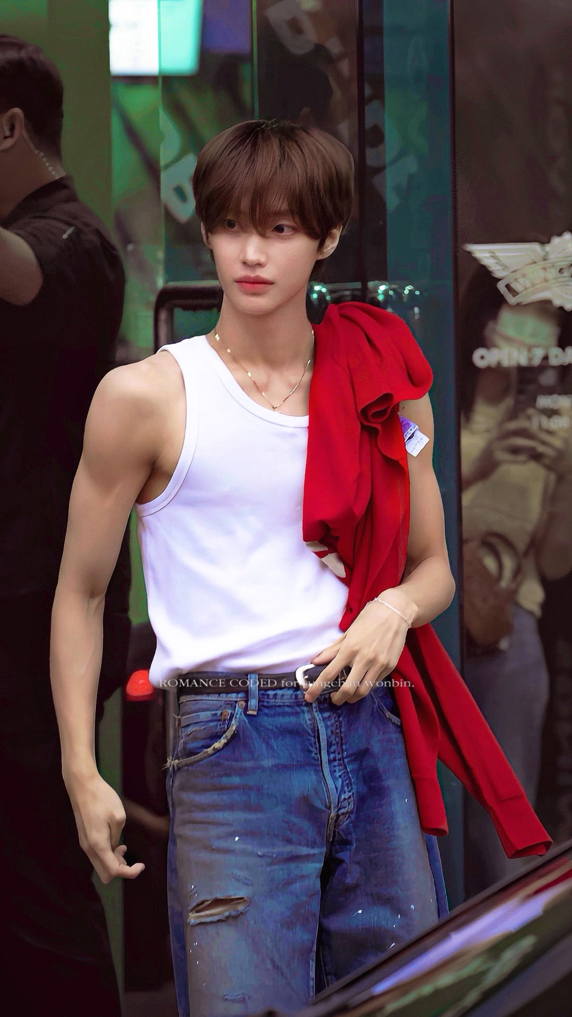 Today's most popular wallpaper in the Wonbin (RIIZE) community