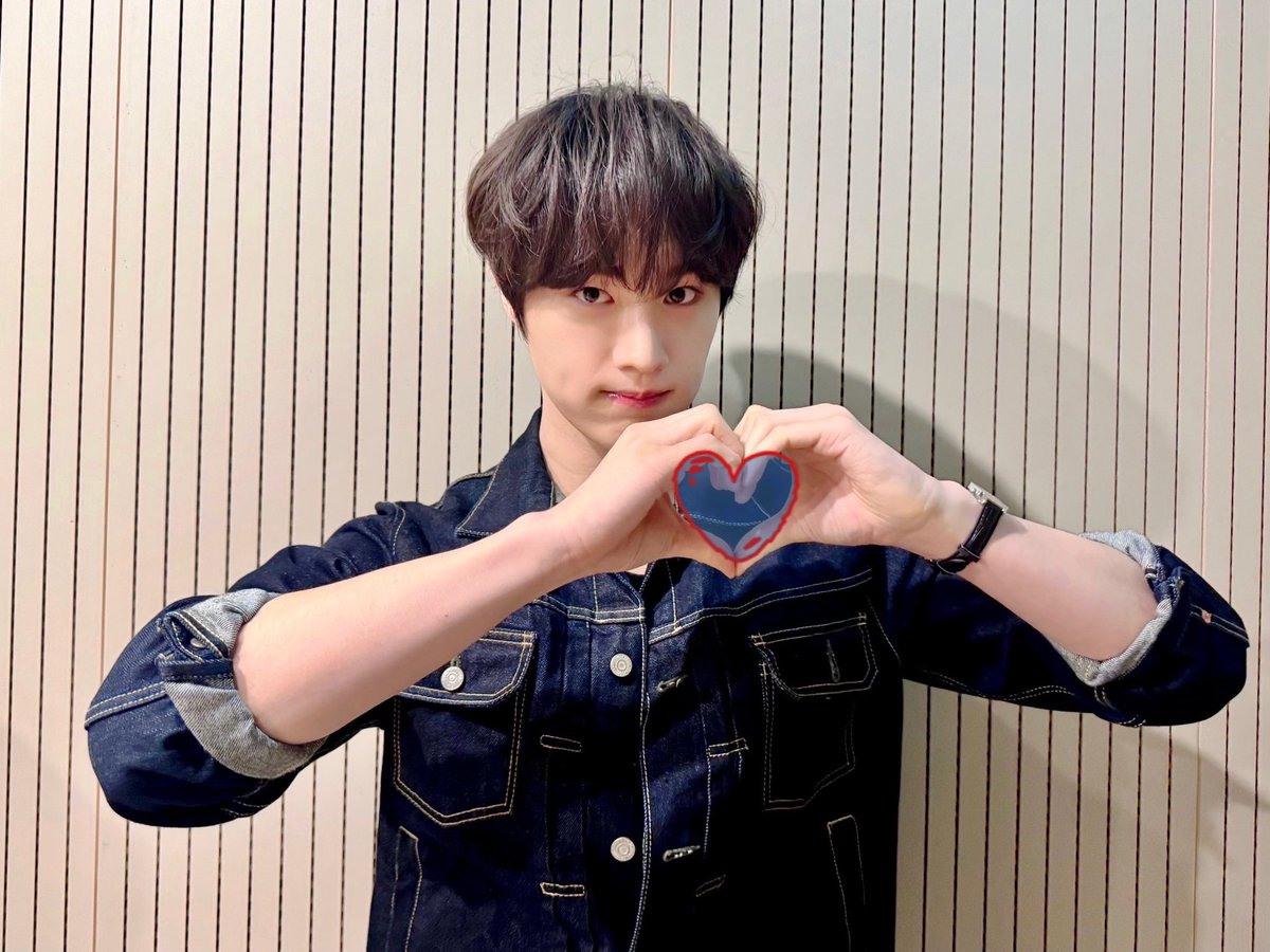 Behind-the-scenes cut of CIX