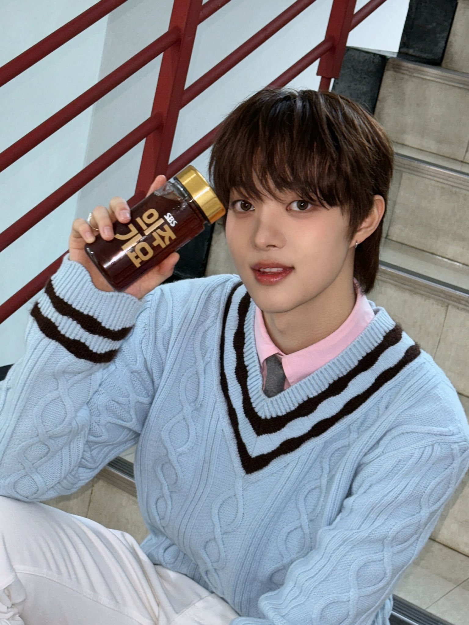 Behind-the-scenes cut of EJ (&TEAM)