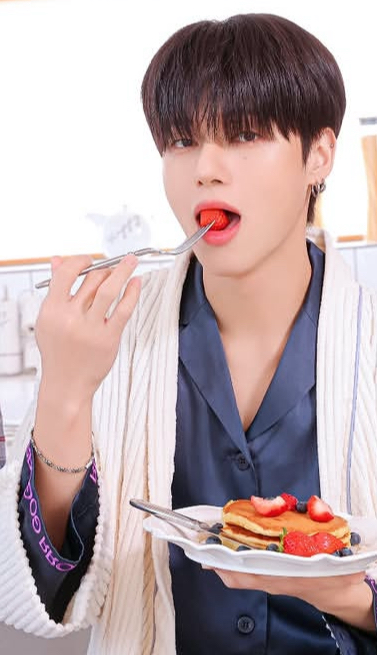 A heartfelt wallpaper shared by Wooyoung (ATEEZ)'s fans