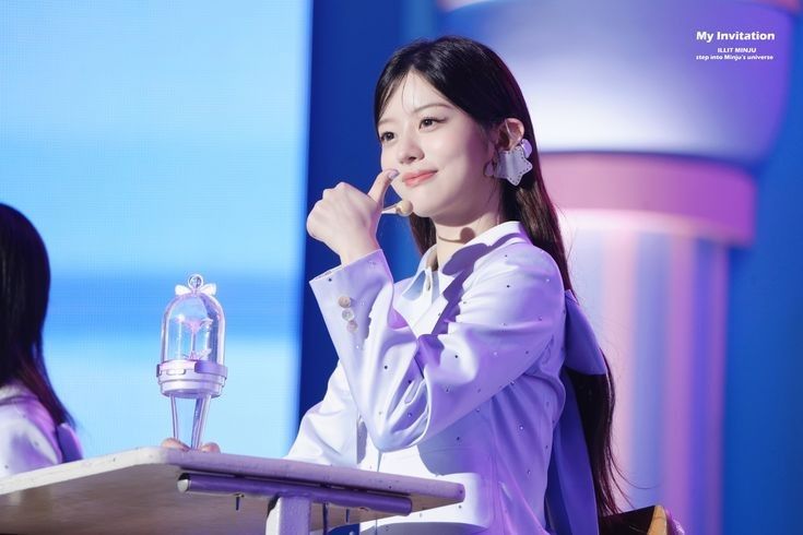 Recent activity shot of Minju (ILLIT)