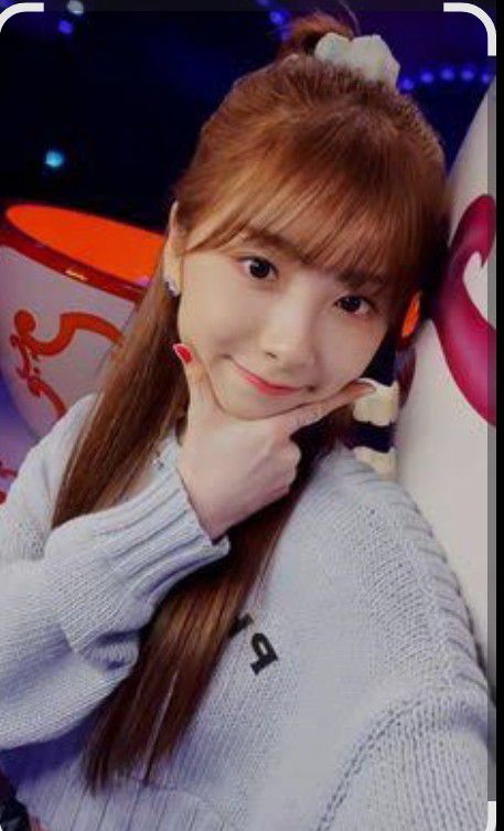 A moment captured by Miihi (NiziU)'s fan