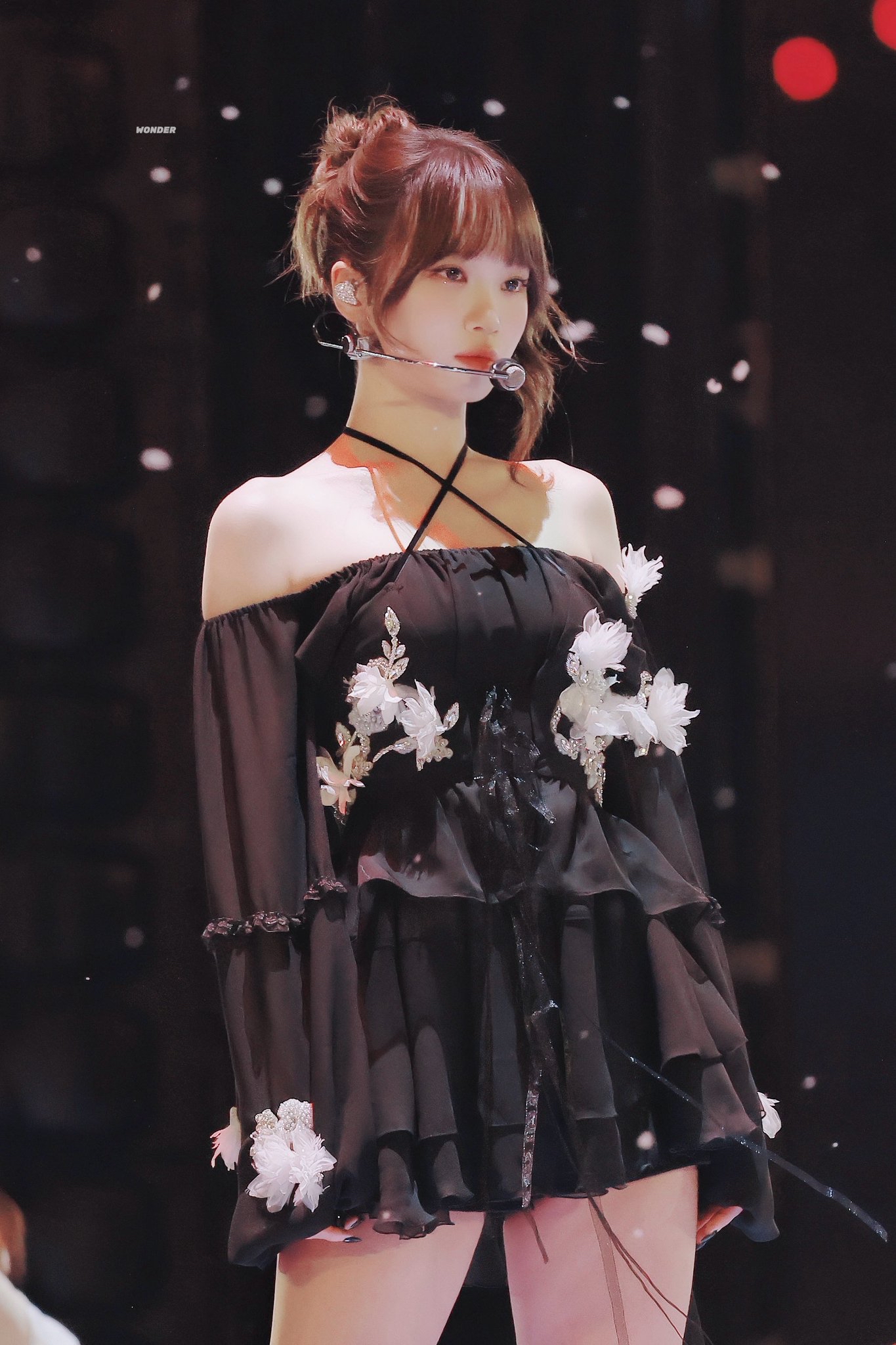 Behind-the-scenes cut of Kim Chaewon (LE SSERAFIM)