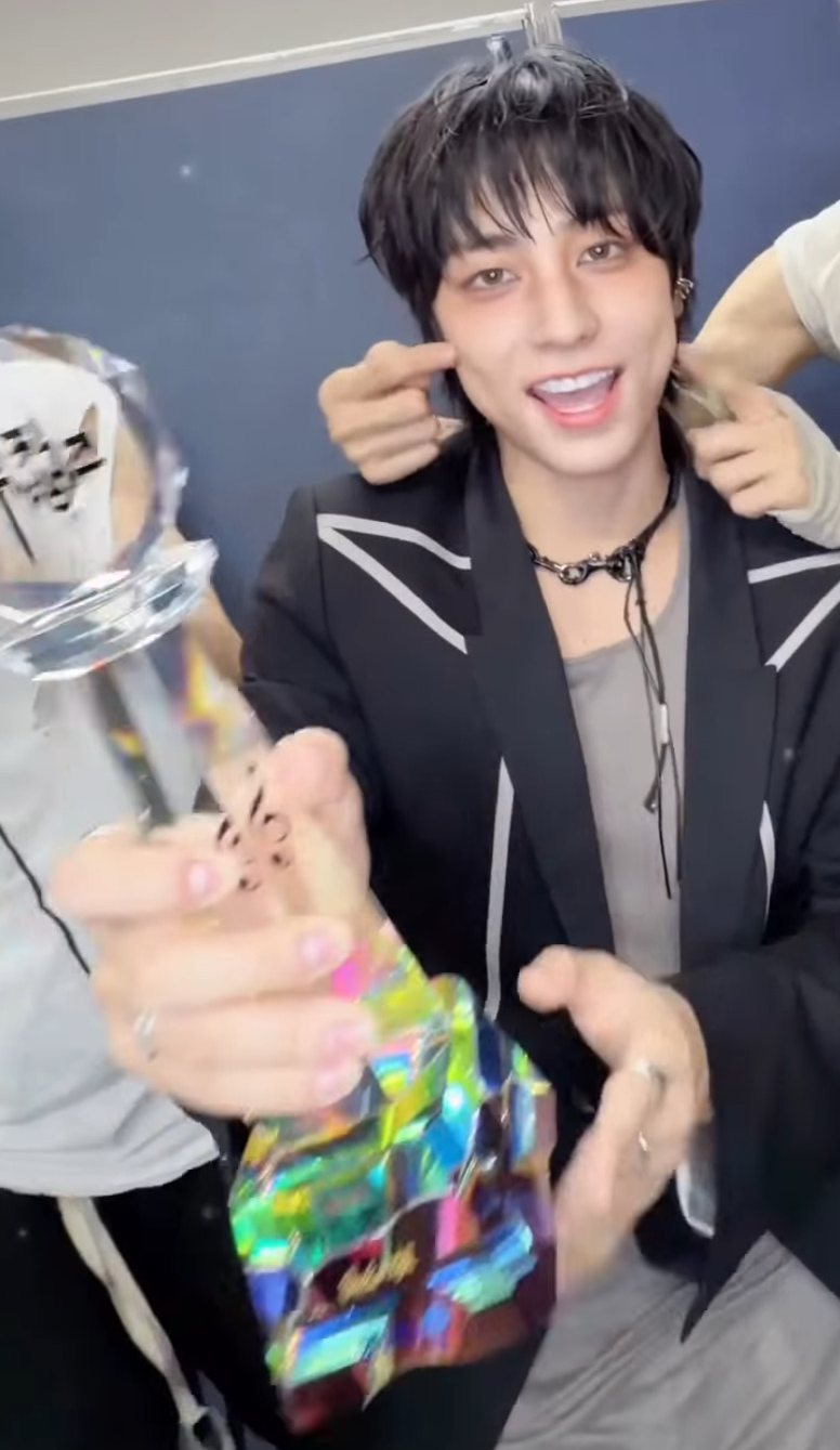 Latest photo of Taki (&TEAM)