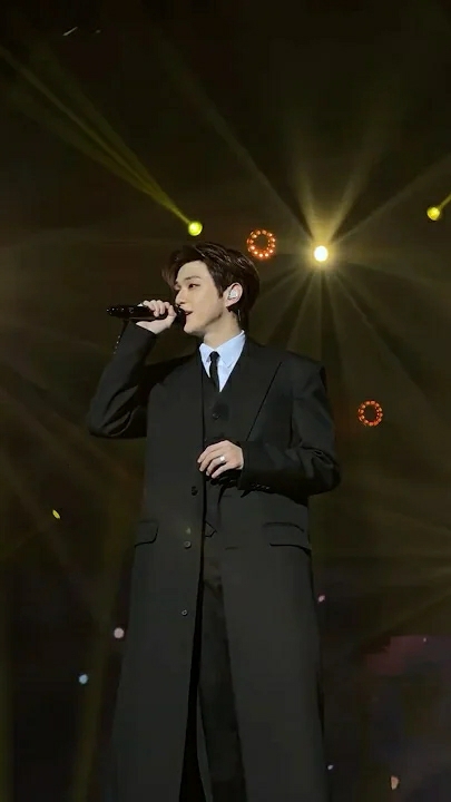 A heartfelt wallpaper shared by Kang Daniel's fans