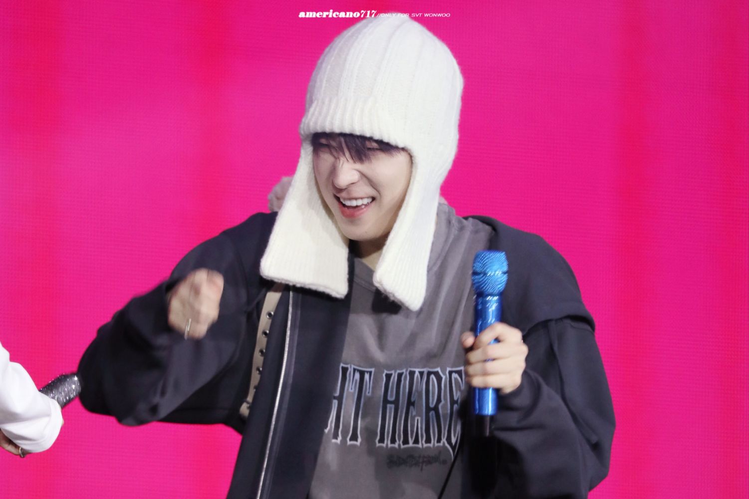 圆佑 (SEVENTEEN)粉丝拍下的瞬间