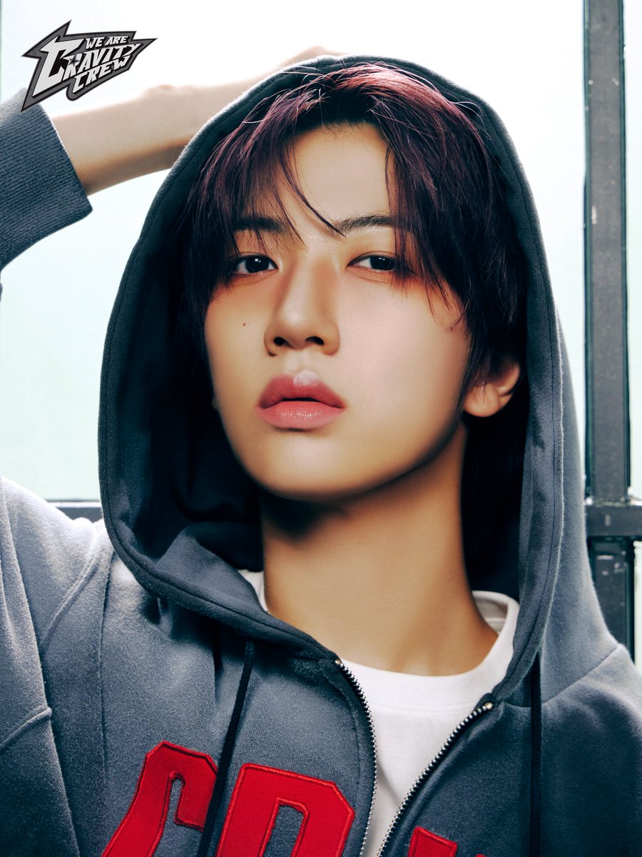 A moment captured by CRAVITY's fan