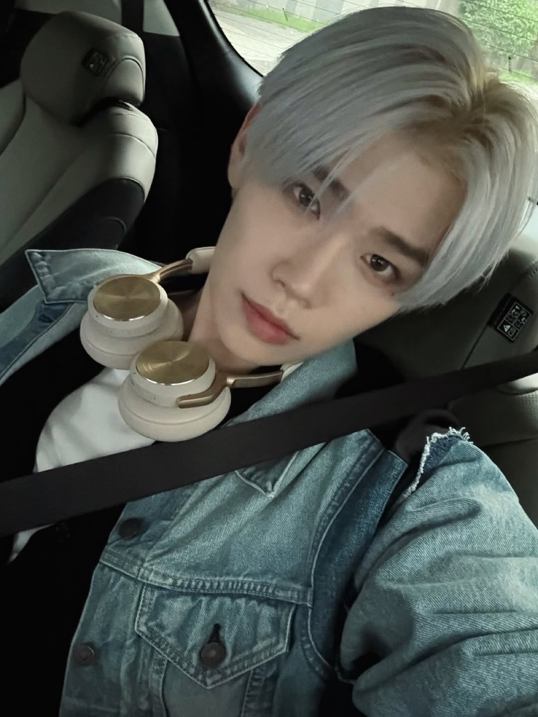 Recent activity shot of Kim Taerae (ZEROBASEONE)