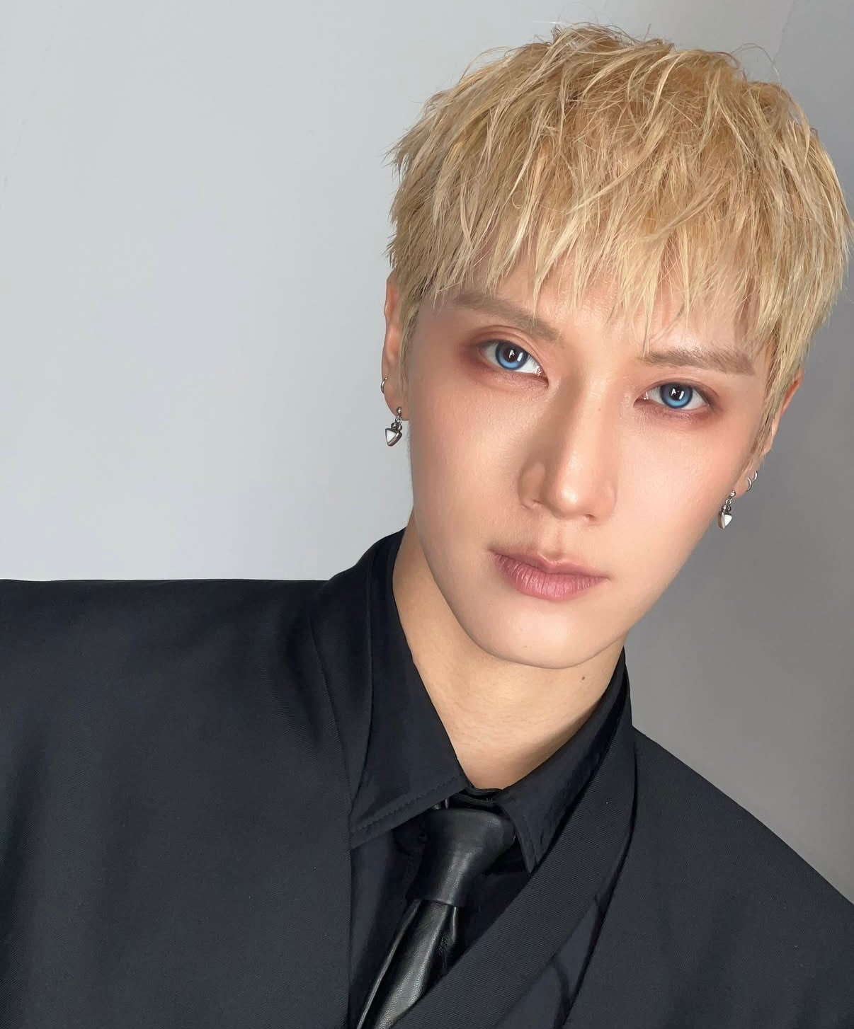 Recent activity shot of TEN (WayV)