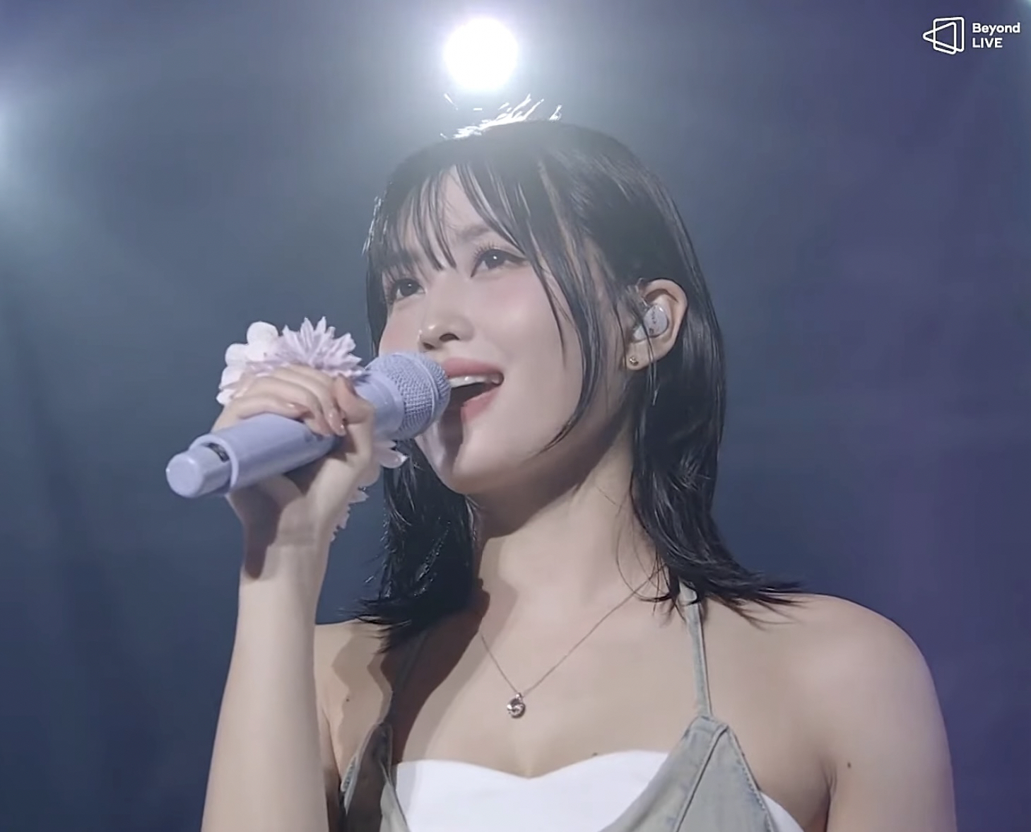 Recent activity shot of Momo (TWICE)