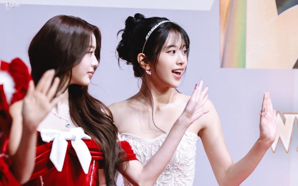 안유진 (IVE) 최근 활동샷