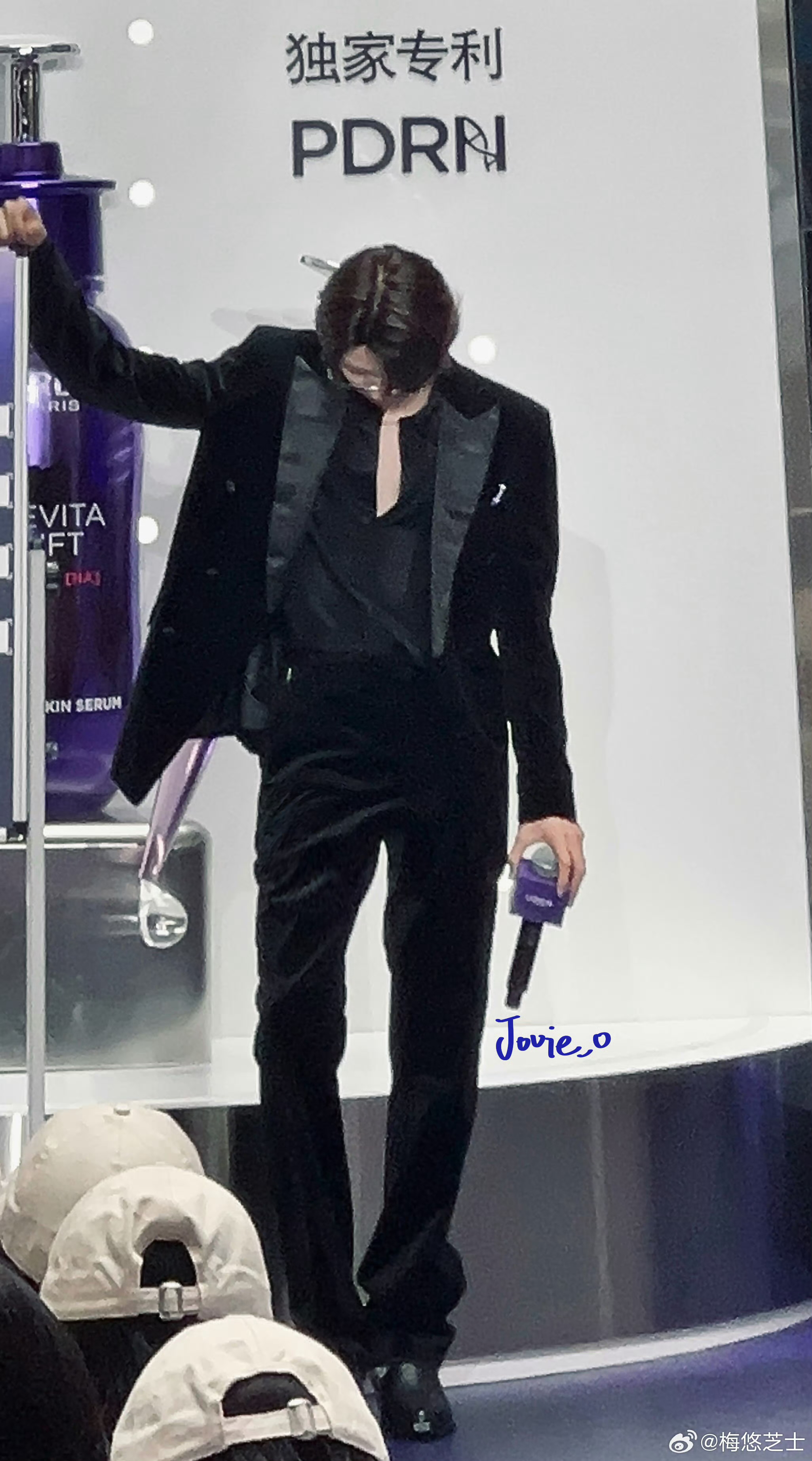 Today's most popular wallpaper in the The 8 (SEVENTEEN) community