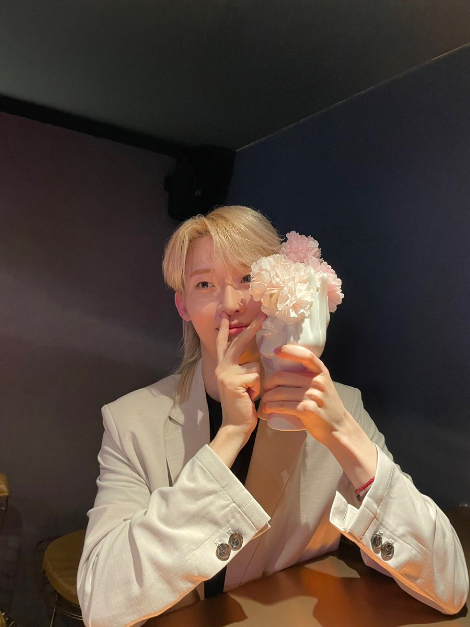 A moment captured by Yoojung (OnlyOneOf)'s fan