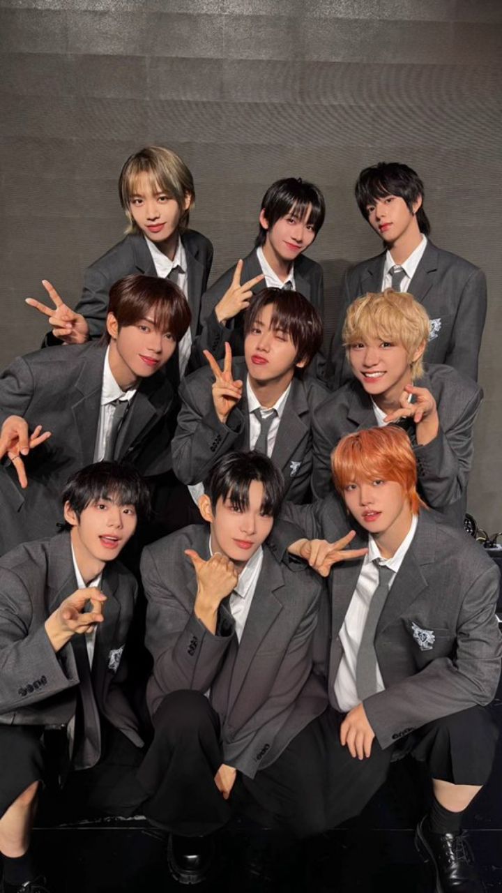 The most beloved wallpaper among AHOF's fans