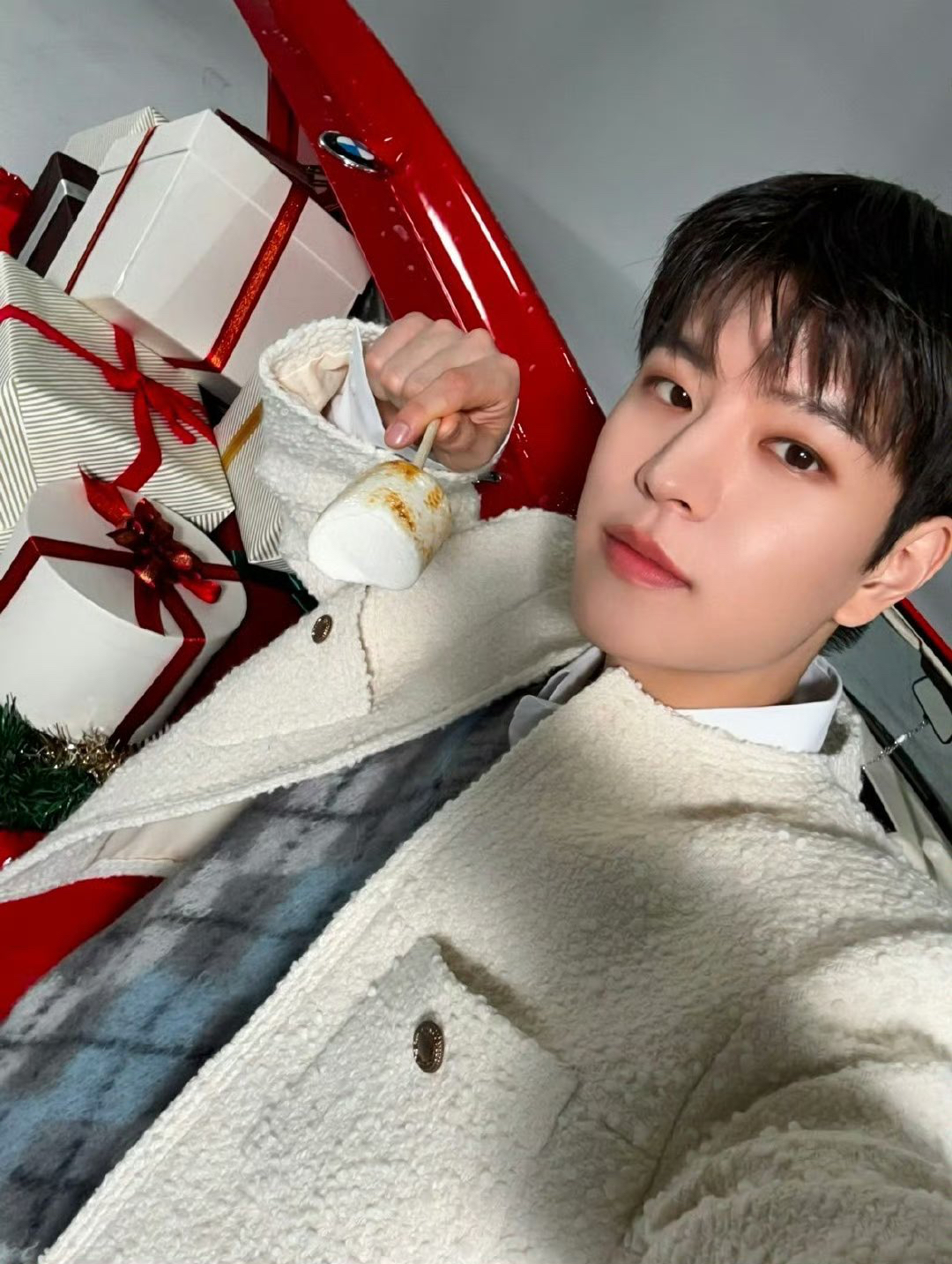 Behind-the-scenes cut of Seungmin (Stray Kids)