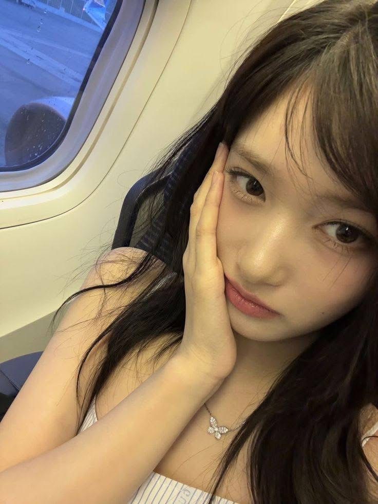 Trending idol content in the community