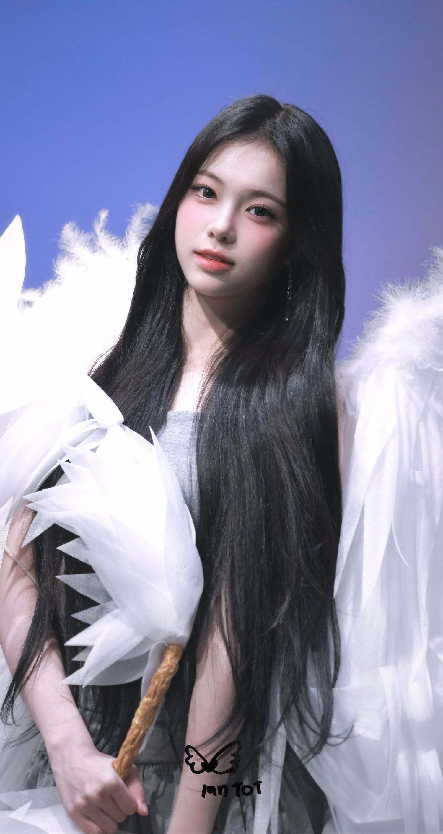 A moment captured by Ian (Hearts2Hearts)'s fan