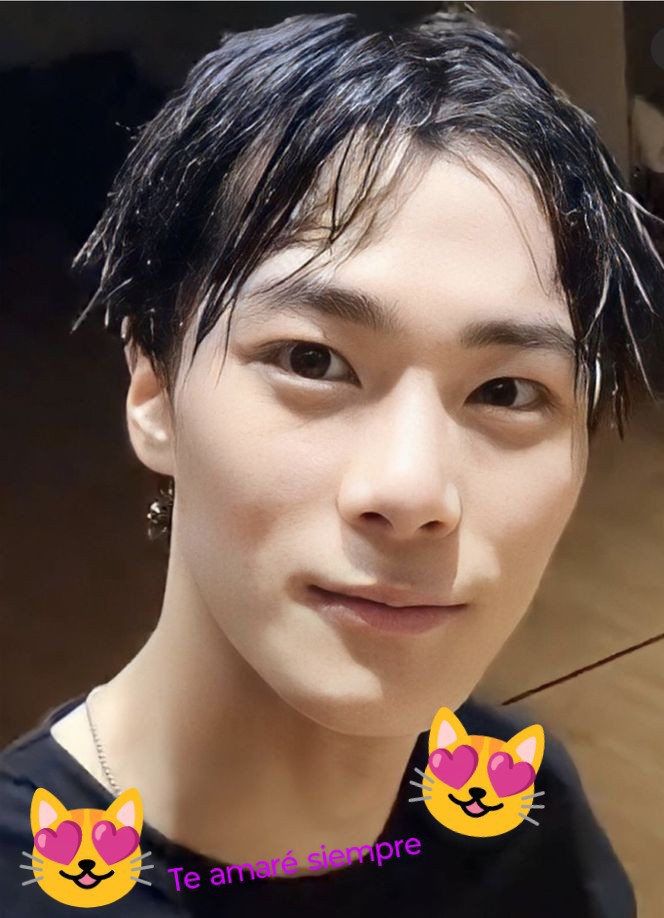 Behind-the-scenes cut of Moonbin (ASTRO)