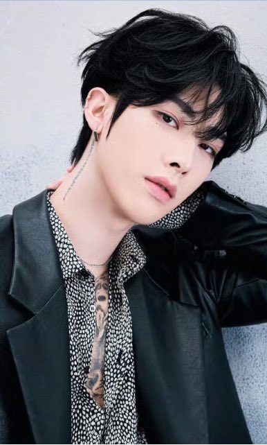 Ricky (ZEROBASEONE)粉絲拍下的瞬間