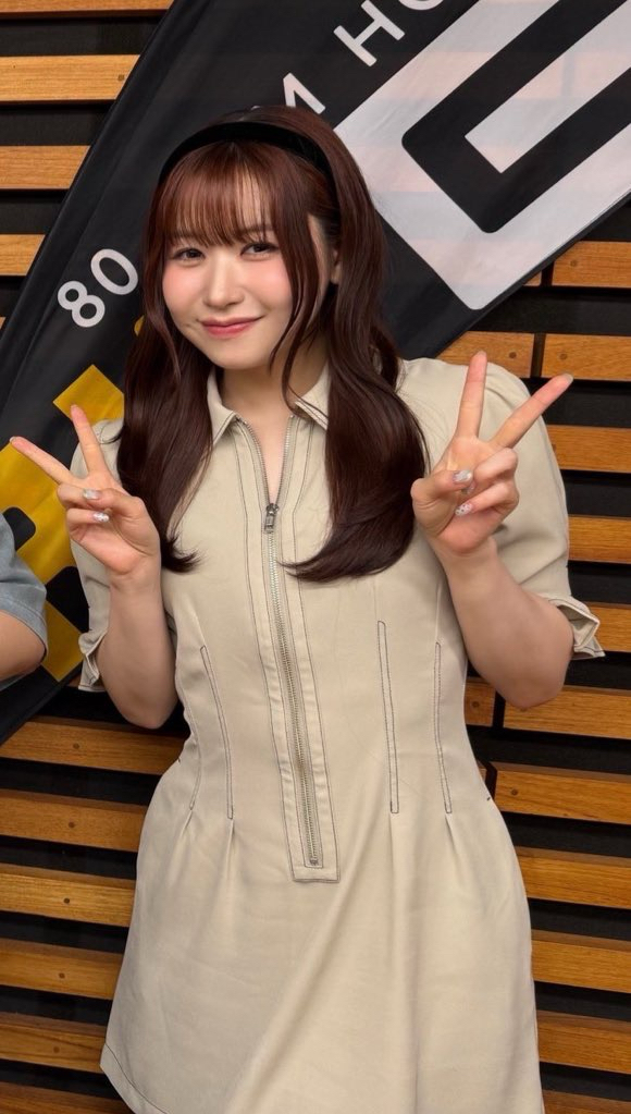 Behind-the-scenes cut of Kasahara Momona (ME:I)