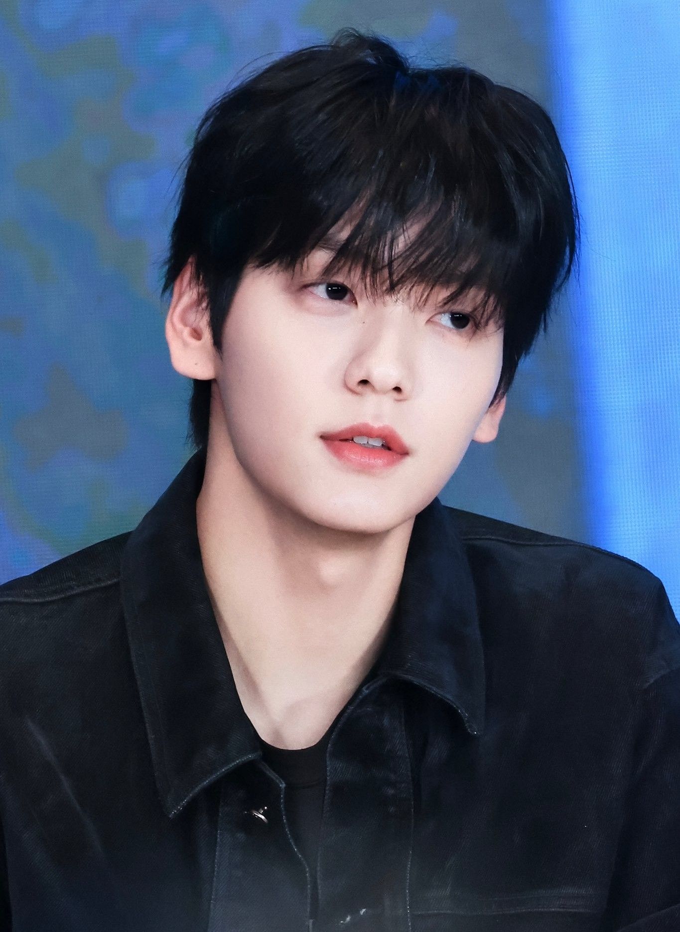 Foto aktivitas terbaru Soobin (TOMORROW X TOGETHER)