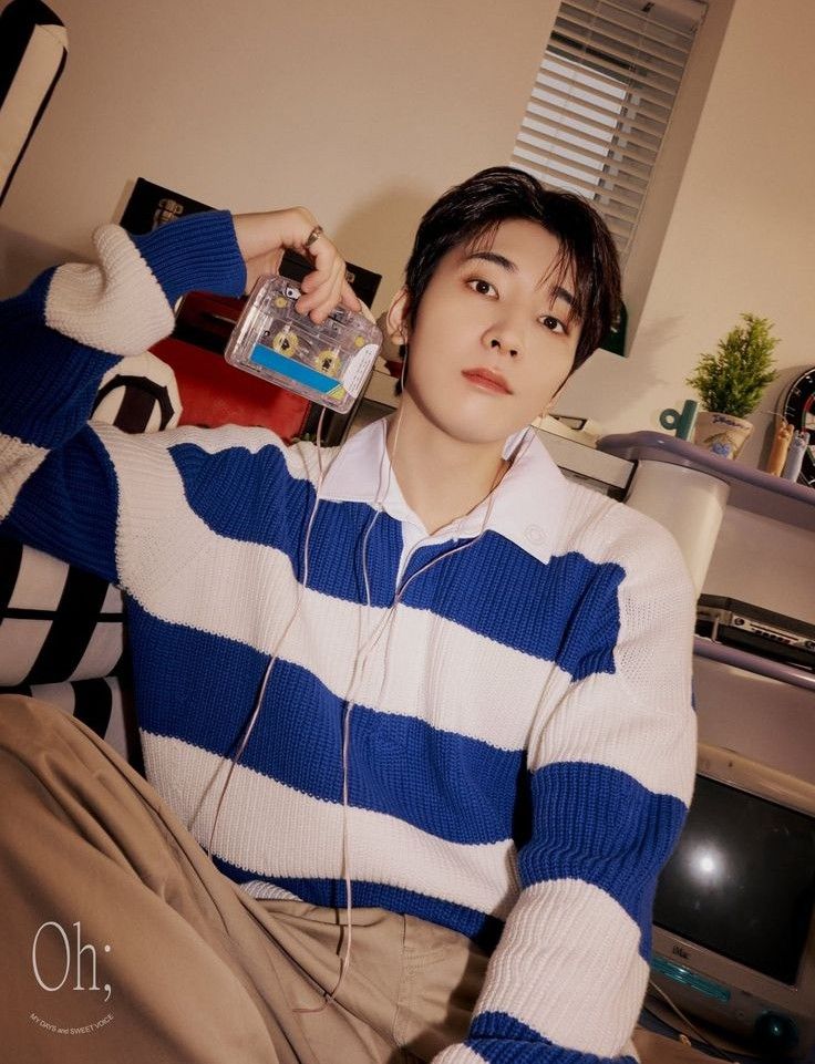 Recent activity shot of Wonwoo (SEVENTEEN)