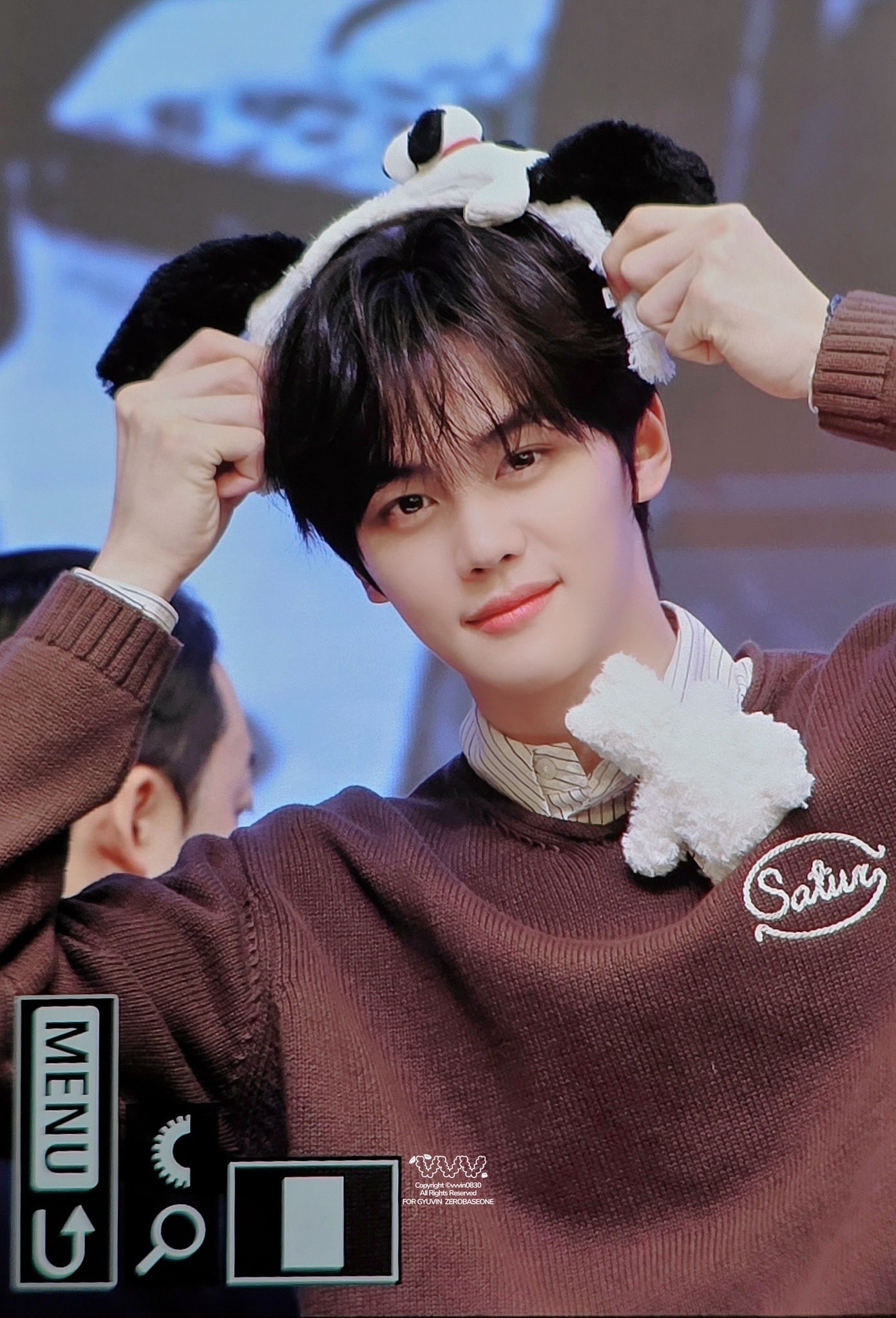 Latest photo of Kim Gyuvin (ZEROBASEONE)