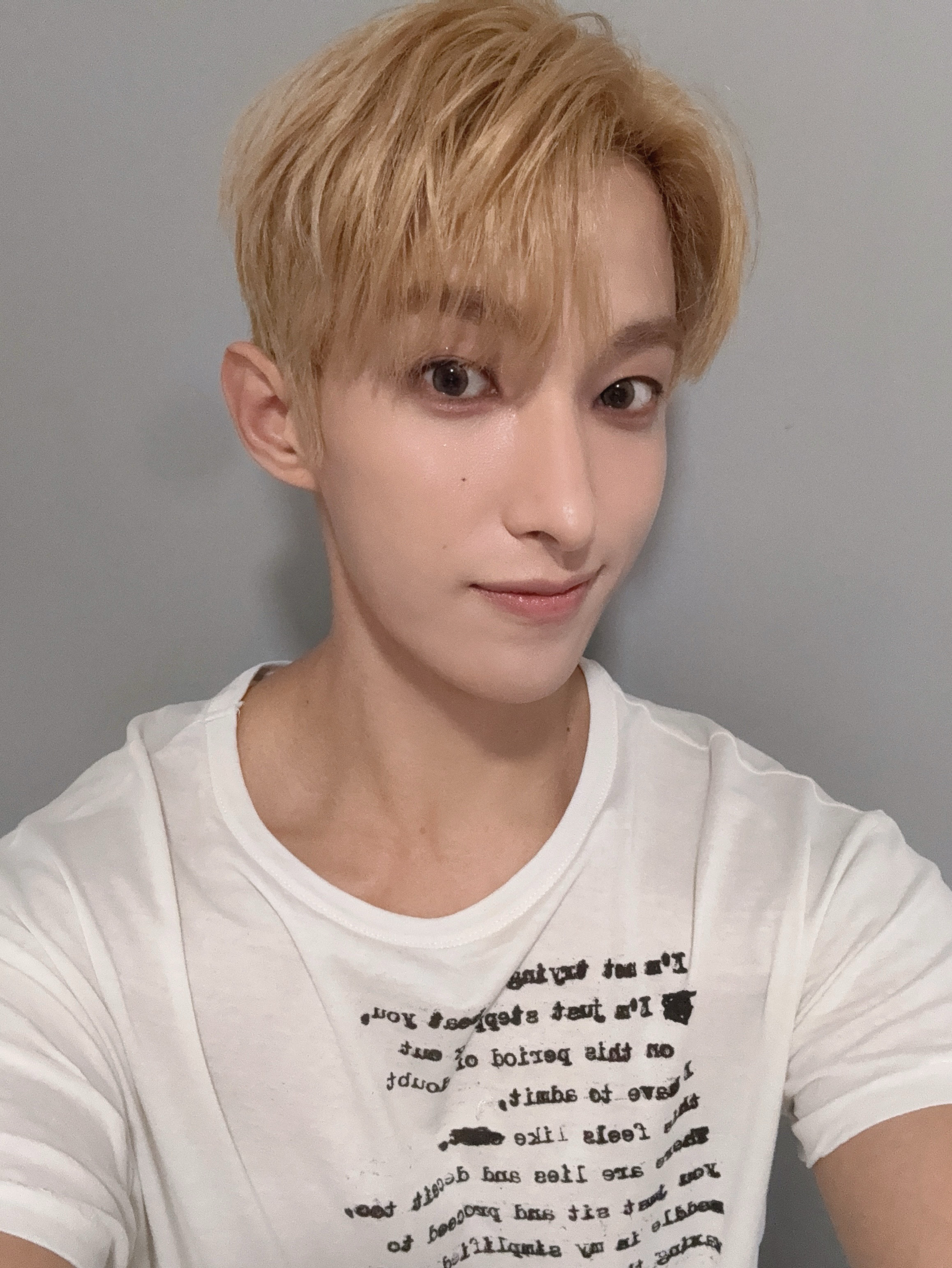 DK (SEVENTEEN)的最新照片