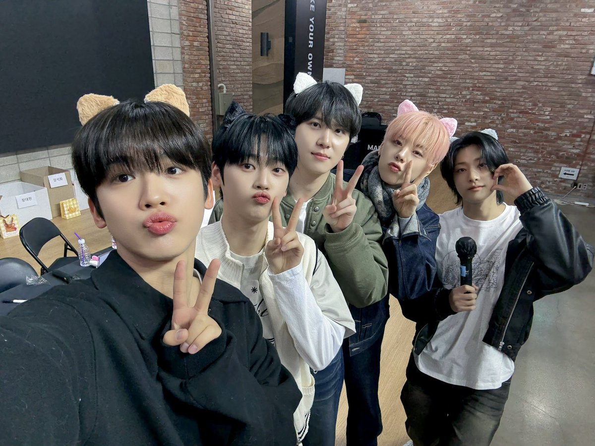 Foto aktivitas terbaru WEi