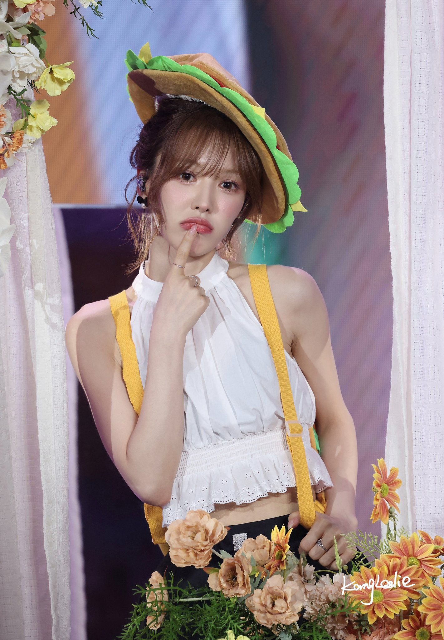 Behind-the-scenes cut of Wendy (Red Velvet)