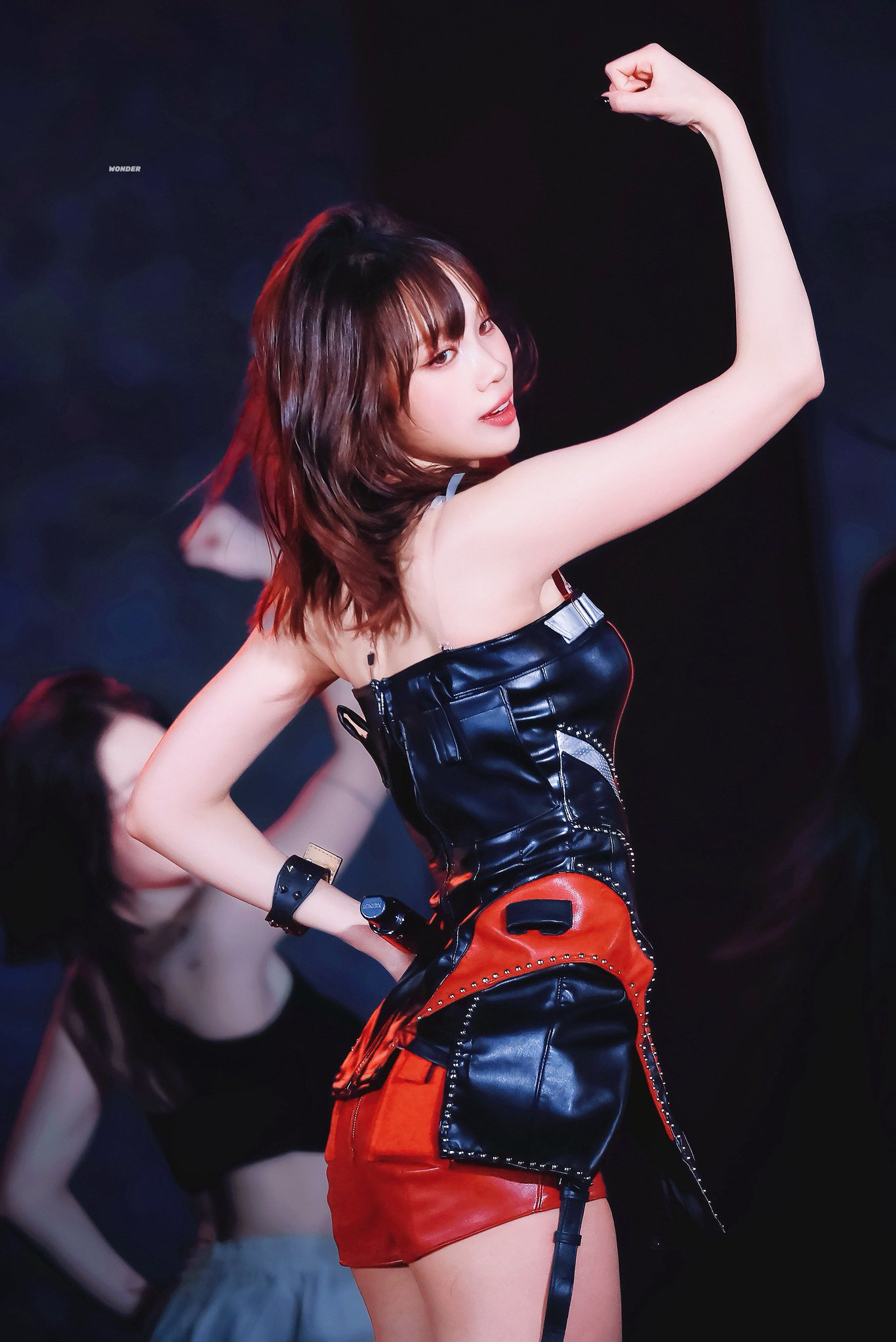 Latest photo of Kim Chaewon (LE SSERAFIM)