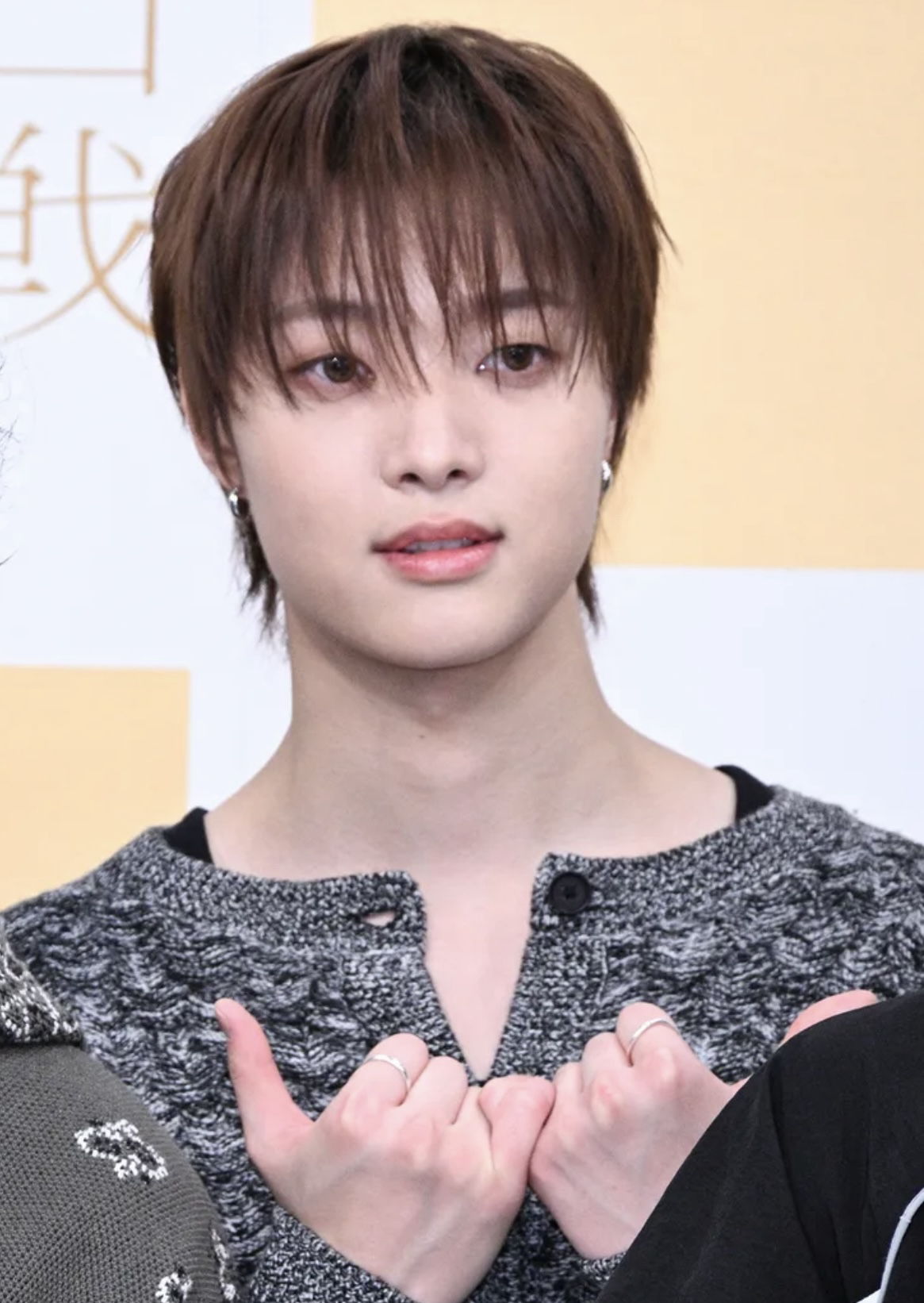 Behind-the-scenes cut of EJ (&TEAM)