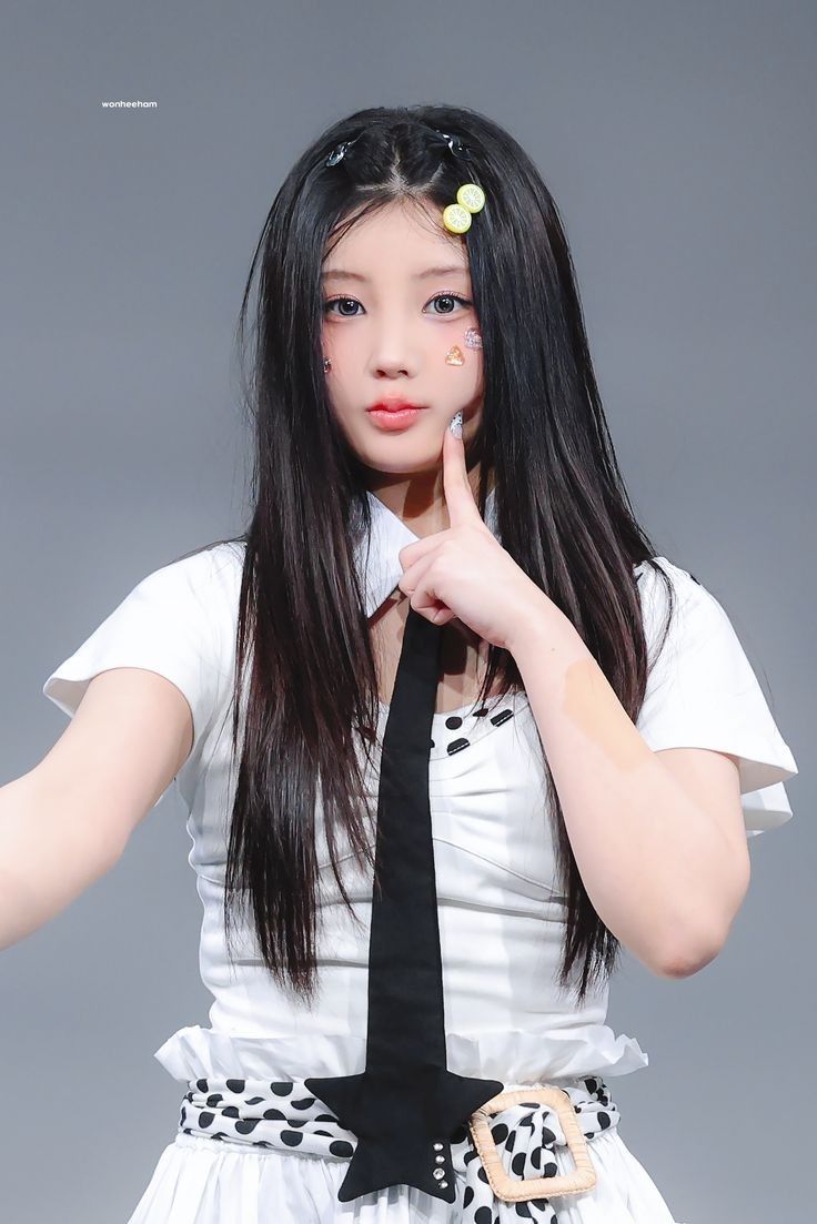 沅禧 (ILLIT)的幕后花絮