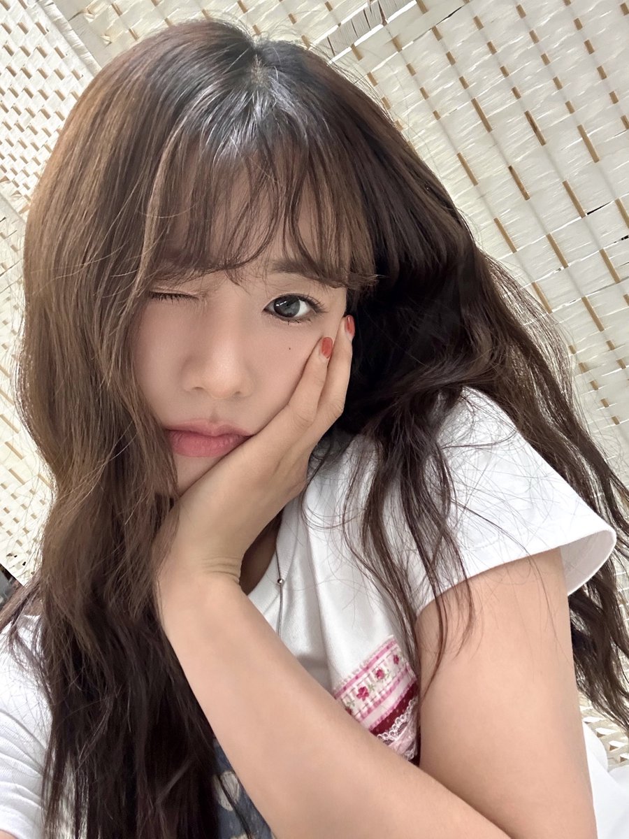 Apinkの最近の活動写真