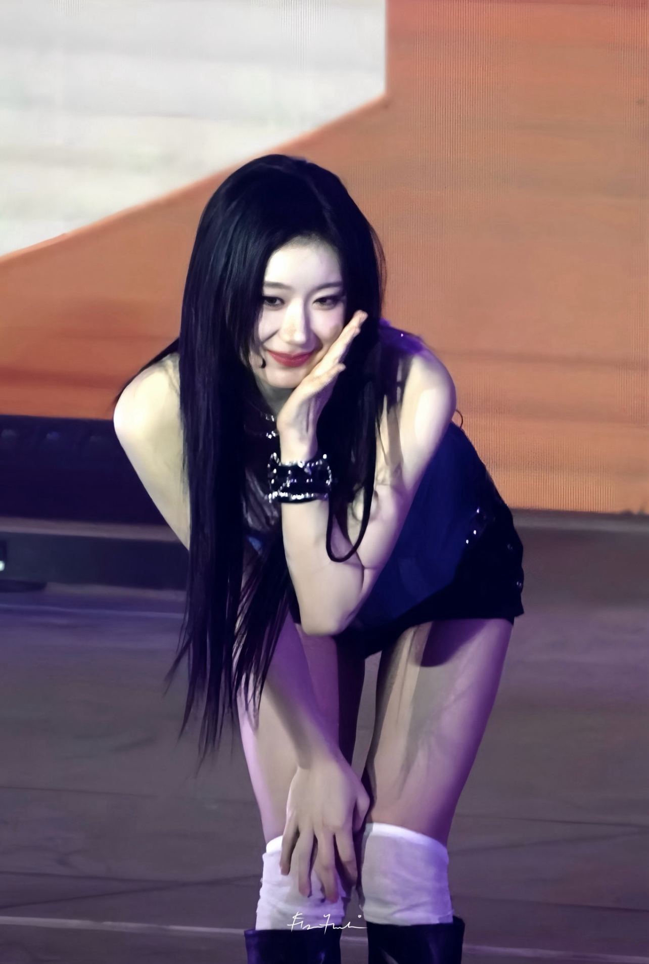 Recent activity shot of Chaeryeong (ITZY)